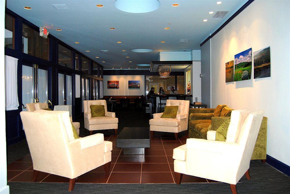 Hotel Holiday & Pittsfield-berkshires By Ihg Pittsfield