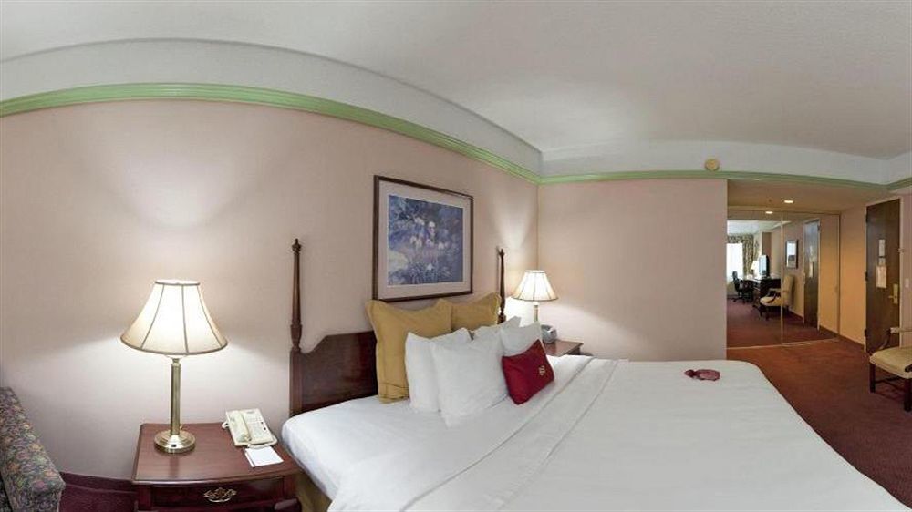 Hotel Holiday & Pittsfield-berkshires By Ihg Pittsfield